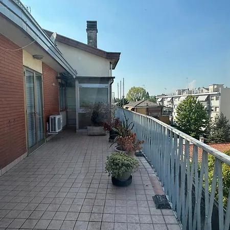 Garibaldi Terrace - Venice Penthouse